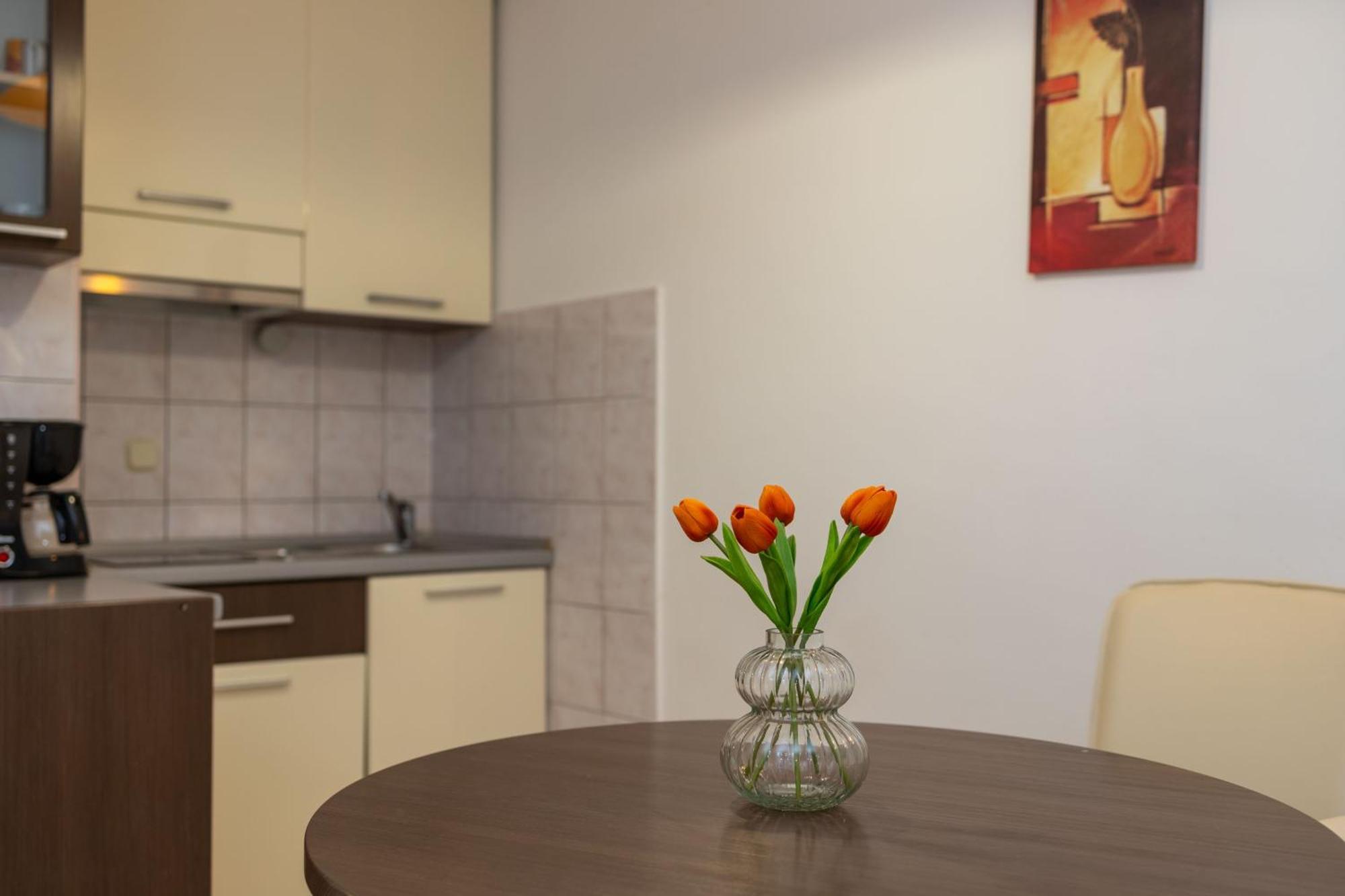 Premium Apartments - Lavica Beach Podstrana Room photo