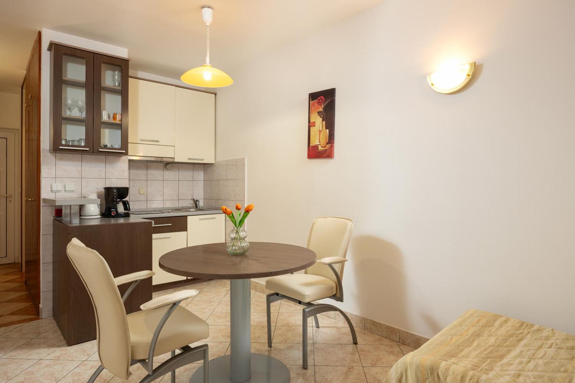 Premium Apartments - Lavica Beach Podstrana Room photo