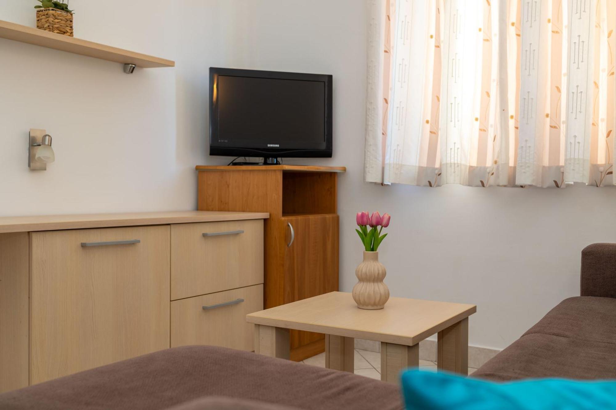 Premium Apartments - Lavica Beach Podstrana Room photo
